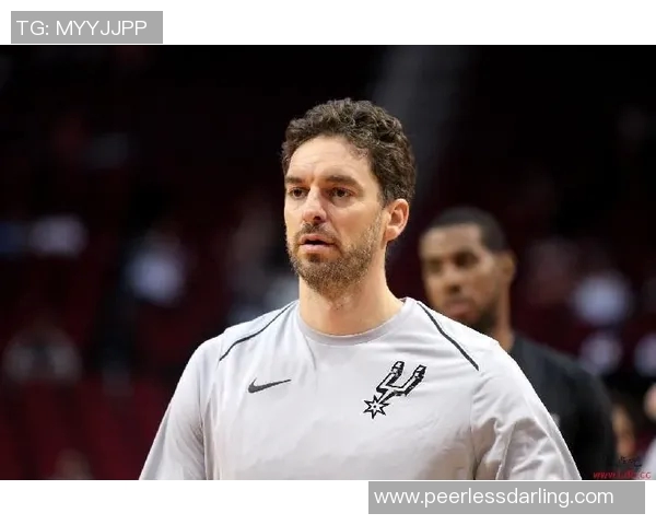 大加索尔发文晒老照片：赛季首战回忆杀来袭