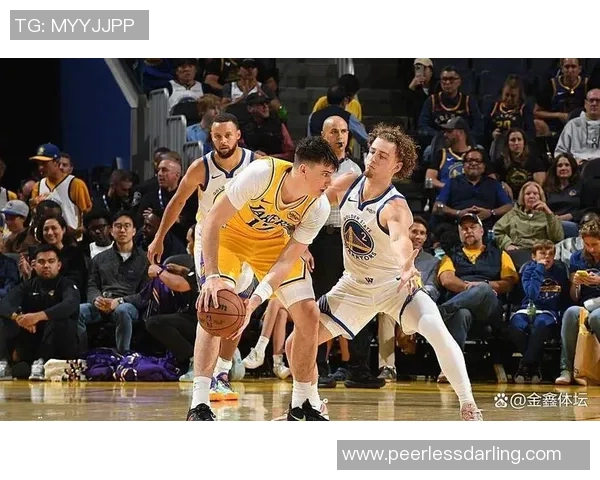 库里14分布朗尼5分5失误艾顿7+7 勇士轻取湖人