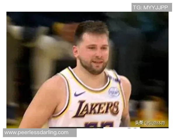 湖人首节31-27领先灰熊，东契奇13分里夫斯7分