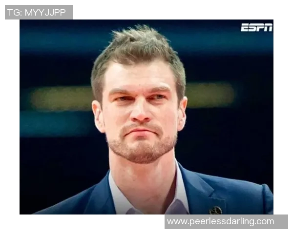 开拓者队主教练斯普利特为何在灰熊系列赛后弃用杨瀚森？